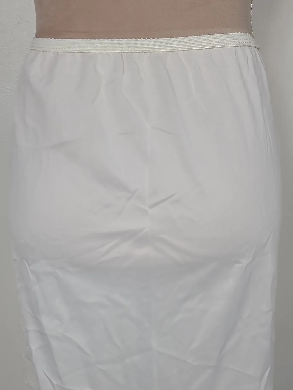 Vintage Oplalaire White Nylon Chantilly Lace Trim Kick Slit Long Half Slip M - Picture 9 of 13